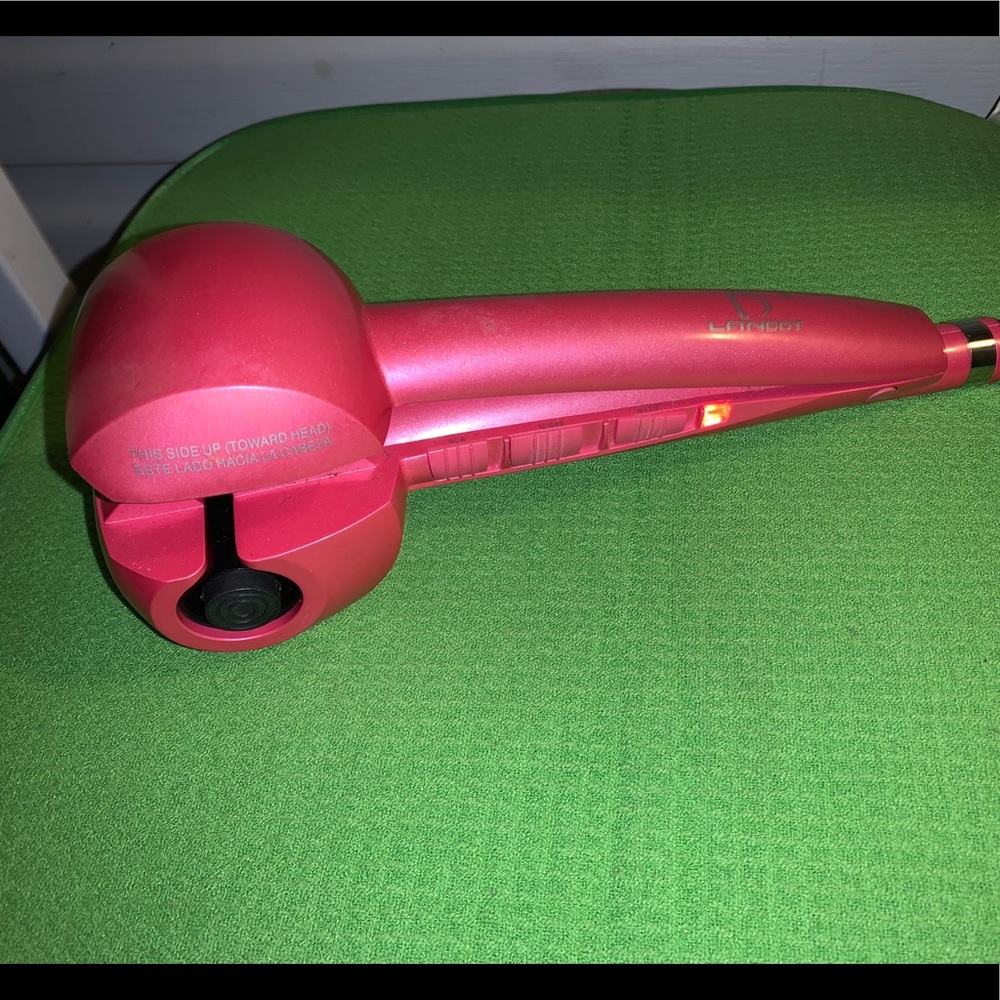 Hot pink Landot Auto curler!